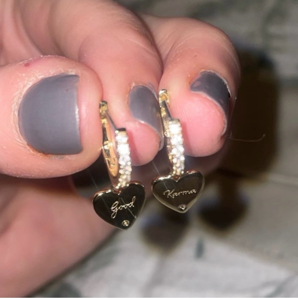 Ana Luisa Georgie Hoops